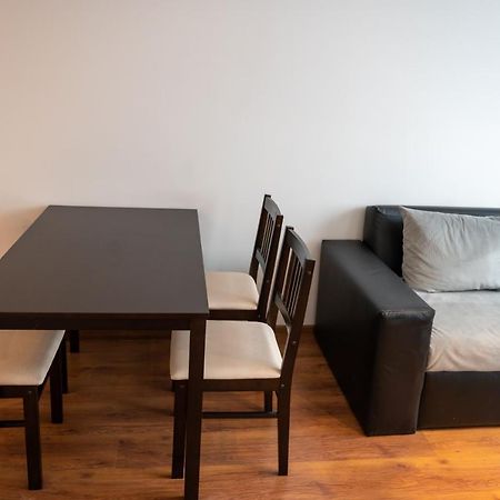 Sunny 1Bdr Apartment Near Center Sofia Bagian luar foto